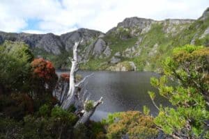 tasmania-crater-lake