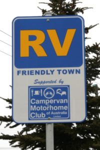 rv_friendly_town_sign_australia