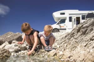 location de camping-car perth kids plage piscines rocheuses